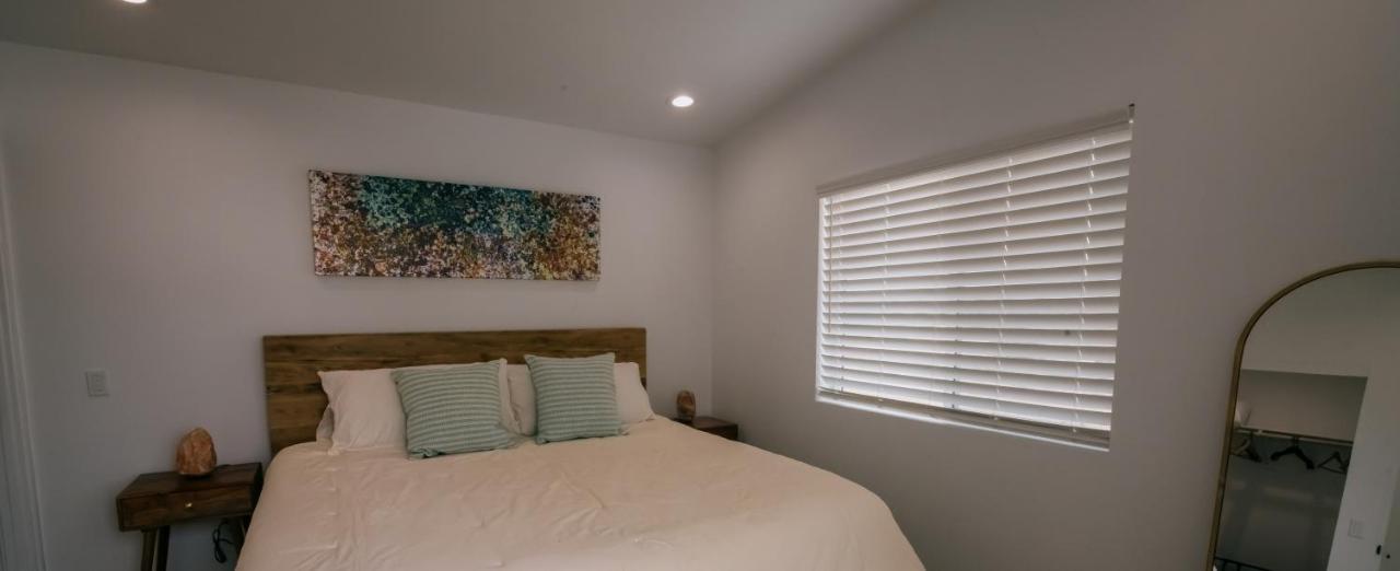 Coyote Tracks - A Modern Desert Experience Villa Joshua Tree Bagian luar foto