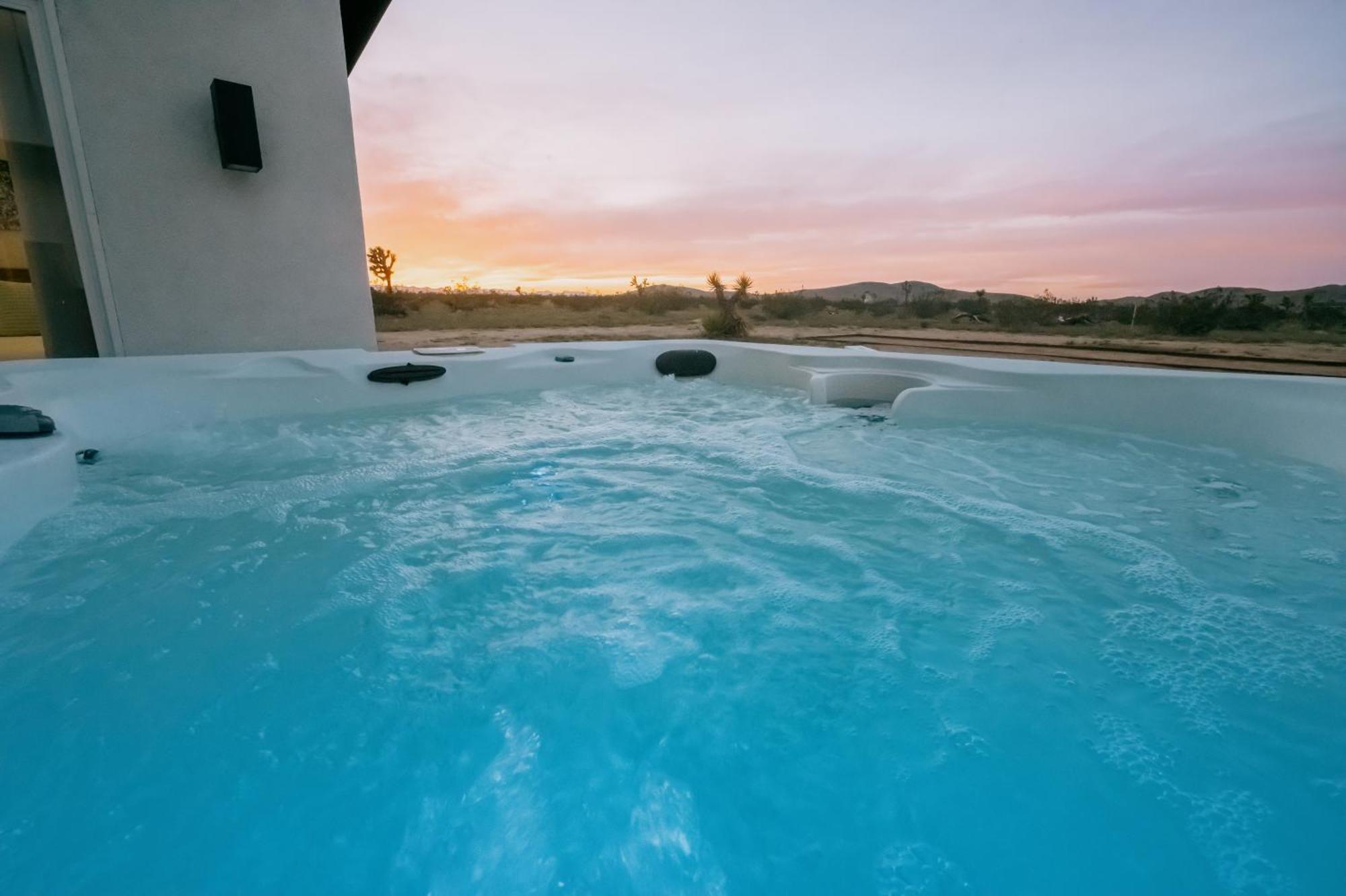 Coyote Tracks - A Modern Desert Experience Villa Joshua Tree Bagian luar foto